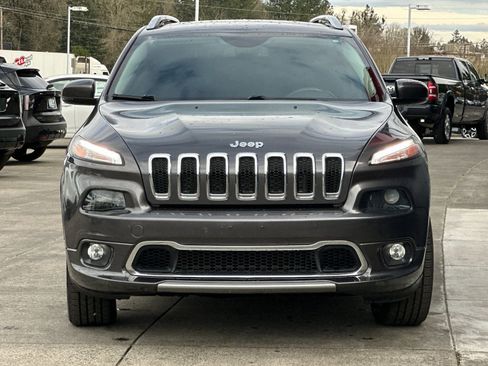 Used 2018 Jeep Cherokee Overland image 8