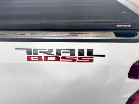 Used 2020 Chevrolet Silverado 1500 LT Trail Boss w/ Convenience Package AWD/4WD image 44