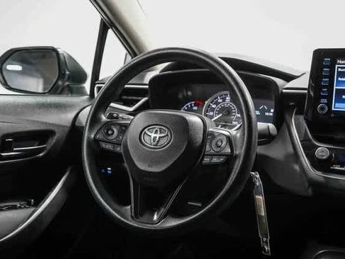 Certified 2022 Toyota Corolla LE image 16