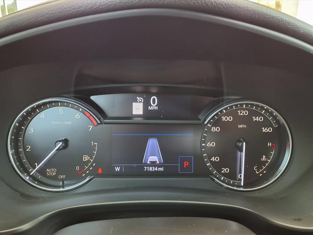 Used 2022 Cadillac XT4 Luxury w/ Cold Weather Package FWD image 31