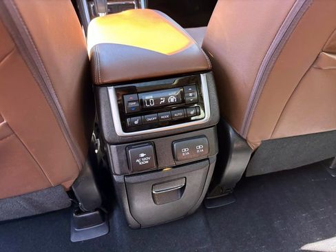 Used 2019 Subaru Ascent Touring w/ Popular Package #2A image 33