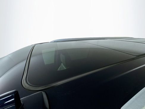 Used 2022 Chevrolet Suburban LT w/ LT Signature Plus Package image 19