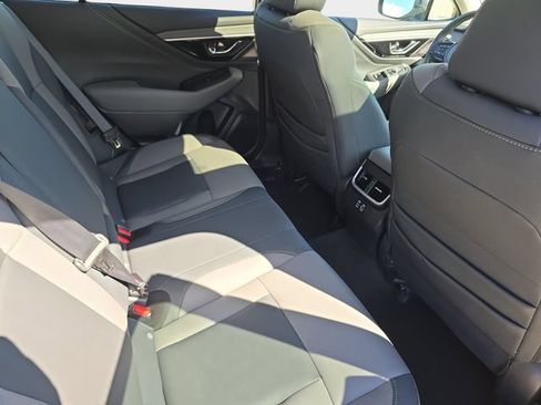 Used 2025 Subaru Outback Onyx Edition AWD/4WD image 13
