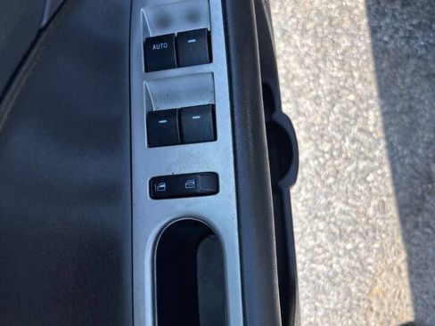Used 2010 Ford Fusion Hybrid FWD image 11