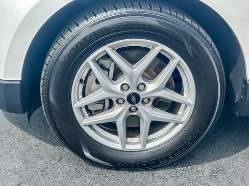 Used 2023 Ford Edge SEL image 11