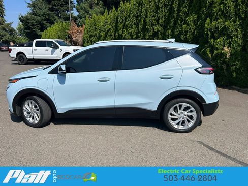 Used 2022 Chevrolet Bolt EUV LT FWD image 4