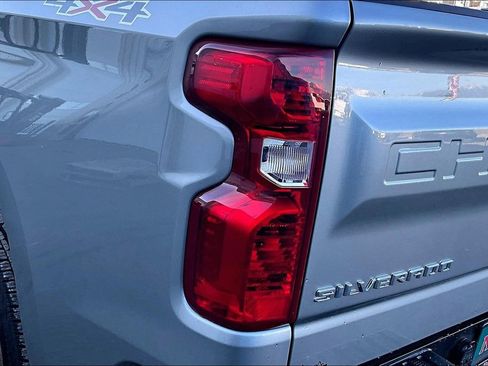 Used 2025 Chevrolet Silverado 1500 LT image 31