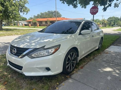 Used 2017 Nissan Altima 2.5 SR FWD image 1