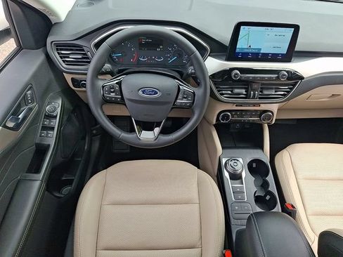 Certified 2022 Ford Escape SEL AWD/4WD image 11