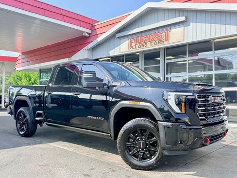 Used 2025 GMC Sierra 2500 AT4 w/ AT4 Premium Plus Package AWD/4WD image 1
