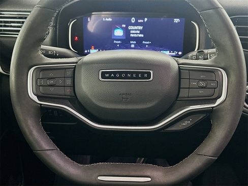 Used 2023 Jeep Wagoneer 2WD image 7