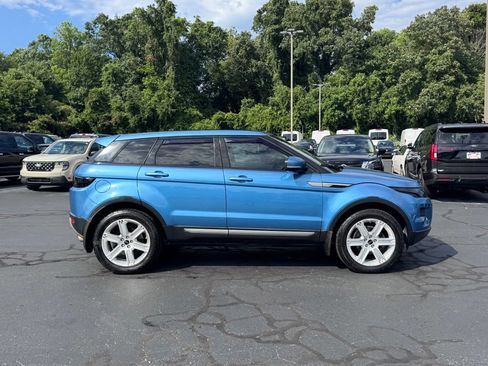 Used 2012 Land Rover Range Rover Evoque Pure Premium w/ Pure Premium Xenon Pkg AWD/4WD image 4
