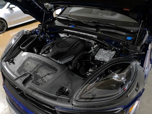Used 2023 Porsche Macan Turbo AWD/4WD image 51