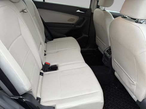 Used 2018 Volkswagen Tiguan SE image 13