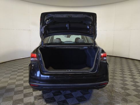 Used 2021 Nissan Versa SV FWD image 29
