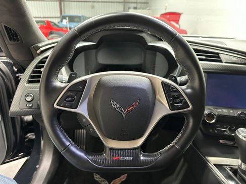 Used 2016 Chevrolet Corvette Z06 w/ 3LZ Preferred Equipment Group RWD image 31
