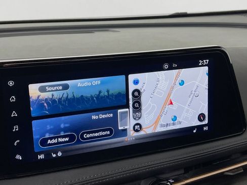 Used 2024 Nissan Ariya AWD image 15