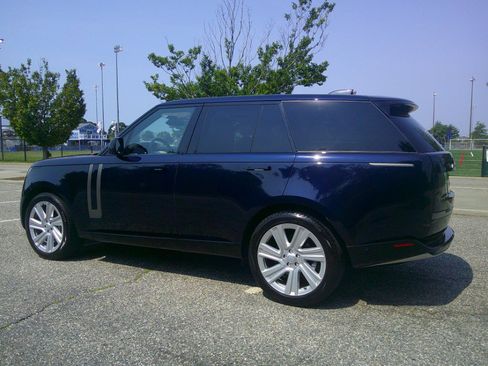 Used 2023 Land Rover Range Rover SE AWD/4WD image 11
