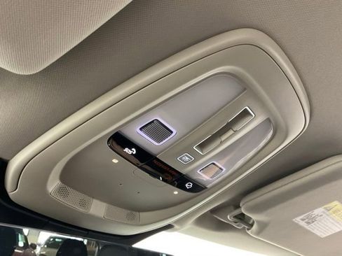 Certified 2024 Volvo XC90 B6 Plus image 16