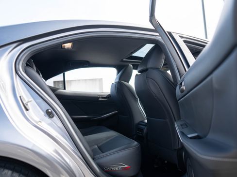 Used 2018 Lexus IS 300 F Sport image 19