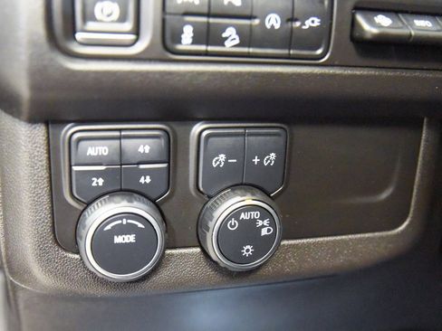 Used 2021 Chevrolet Tahoe High Country image 18