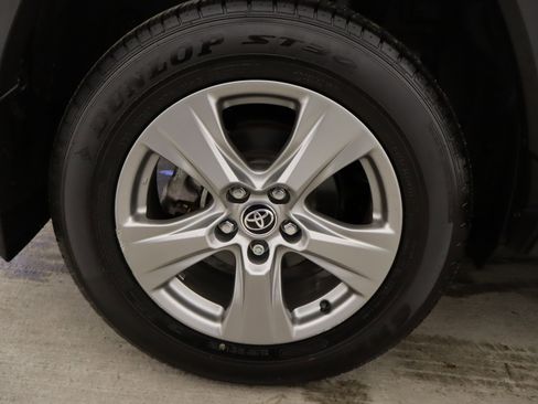 Certified 2023 Toyota RAV4 XLE w/ Convenience Package image 28