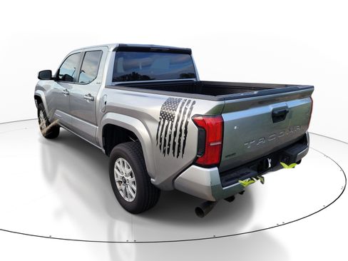 Used 2024 Toyota Tacoma SR5 RWD image 5