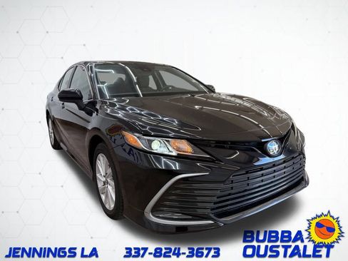 Used 2024 Toyota Camry LE image 8