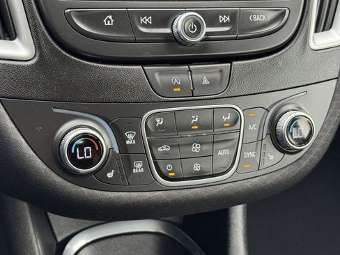 Used 2024 Chevrolet Malibu LT FWD image 22