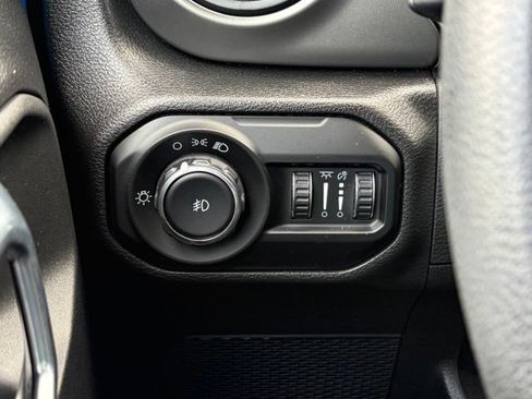 Used 2022 Jeep Wrangler Unlimited Sport AWD/4WD image 18