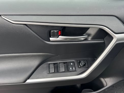 Used 2023 Toyota RAV4 SE w/ Weather & Moonroof Package image 11