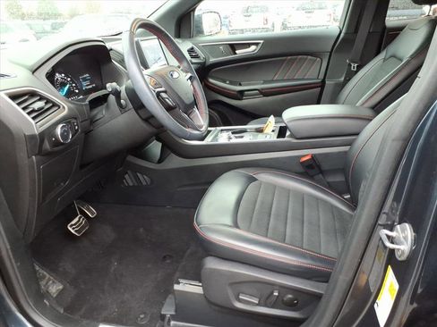 Certified 2024 Ford Edge ST-Line AWD/4WD image 13