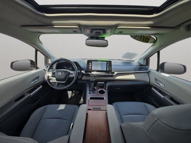 Certified 2024 Toyota Sienna XLE w/ XLE Plus Package AWD/4WD image 18