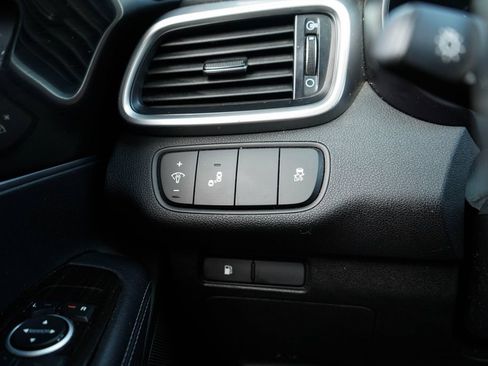 Used 2020 Kia Sorento S AWD/4WD image 30