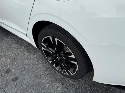 Used 2021 Kia K5 LXS image 7