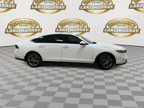 Used 2023 Honda Accord EX-L image 4