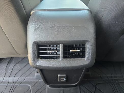 Used 2023 Chevrolet Equinox LS w/ LS Convenience Package AWD/4WD image 12