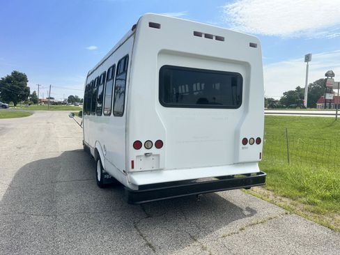 Used 2003 Ford E-450 and Econoline 450 RWD image 29