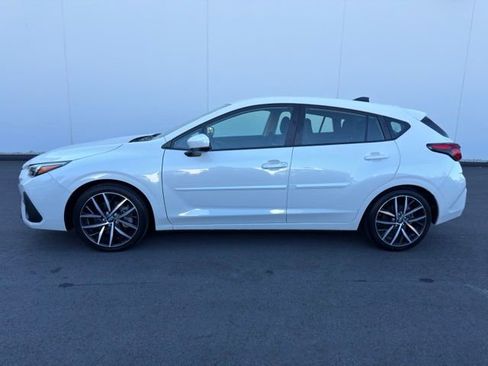 Certified 2025 Subaru Impreza 2.0i Sport AWD/4WD image 9