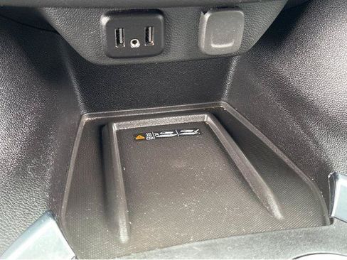 Used 2022 Chevrolet Traverse LT w/ LPO, Floor Liner Package AWD/4WD image 29