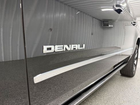 Used 2020 GMC Yukon XL Denali w/ Open Road Package AWD/4WD image 11