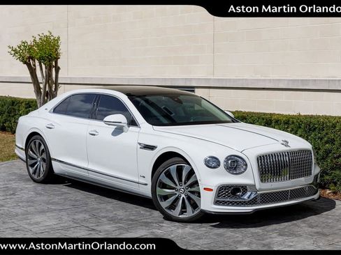 Used 2021 Bentley Flying Spur W12 image 1