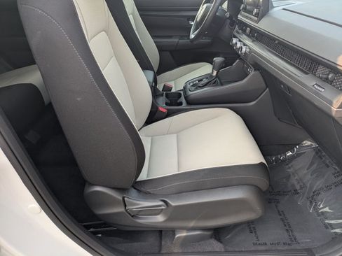 Used 2024 Honda CR-V EX image 21
