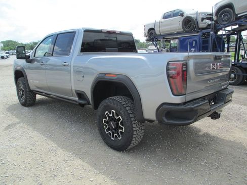 New 2026 GMC Sierra 2500 AT4X AWD/4WD image 9