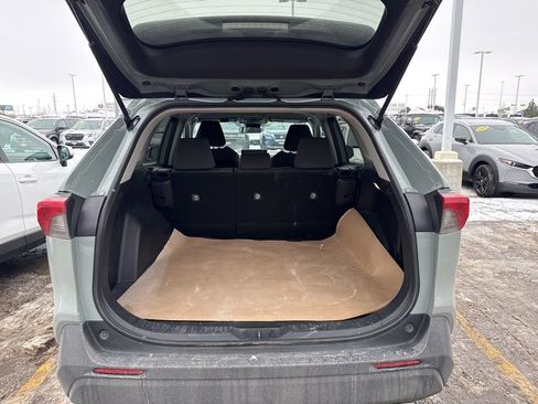 Used 2022 Toyota RAV4 XLE image 19