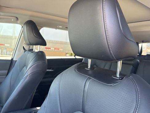 Used 2024 Toyota Grand Highlander Limited image 9