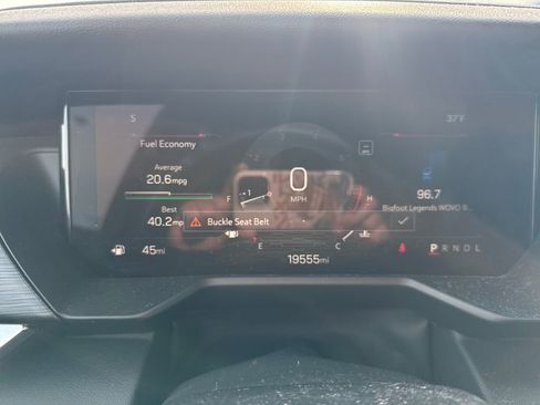 Used 2025 GMC Acadia Elevation image 18