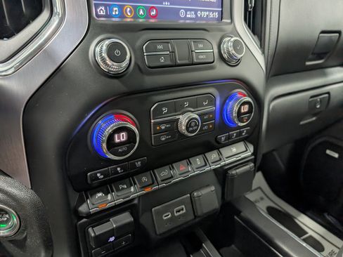 Used 2020 GMC Sierra 1500 SLT w/ SLT Premium Plus Package image 28