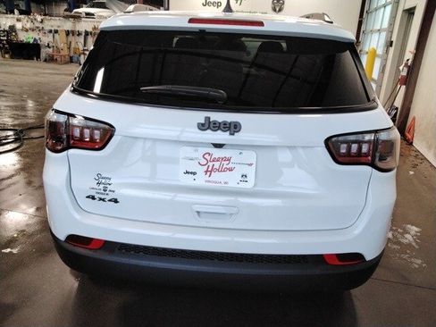 New 2026 Jeep Compass Latitude image 7