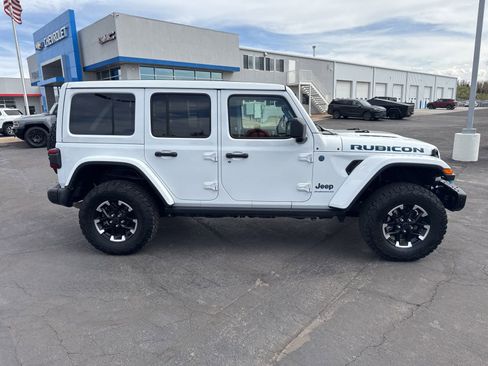 Used 2025 Jeep Wrangler Unlimited Rubicon 4xe image 4